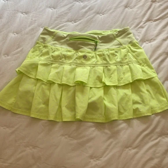 Lululemon Run: Pace Setter Skirt (Regular)
Petit Dot Faded Zap / Faded Zap - Picture 3 of 6